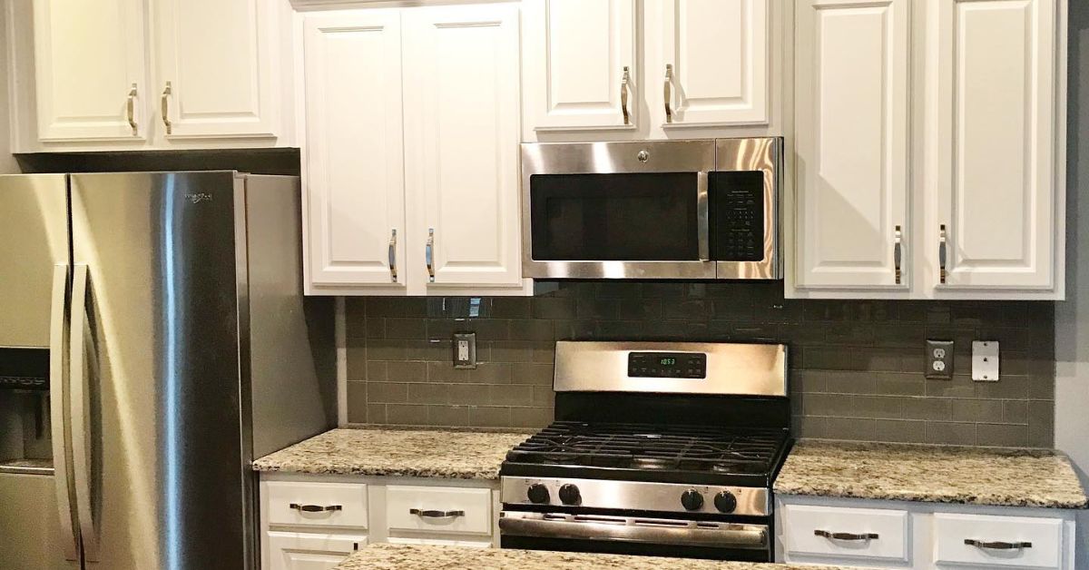 Why You Should Hire a Professional To Refinish Your Cabinets