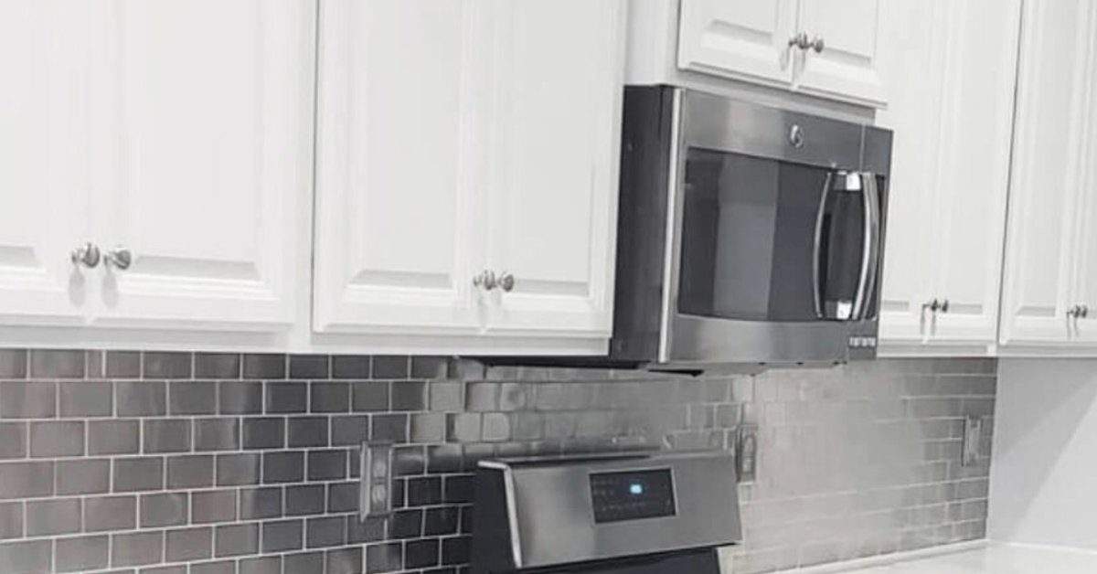 How To Choose the Perfect Paint Color for Your Kitchen